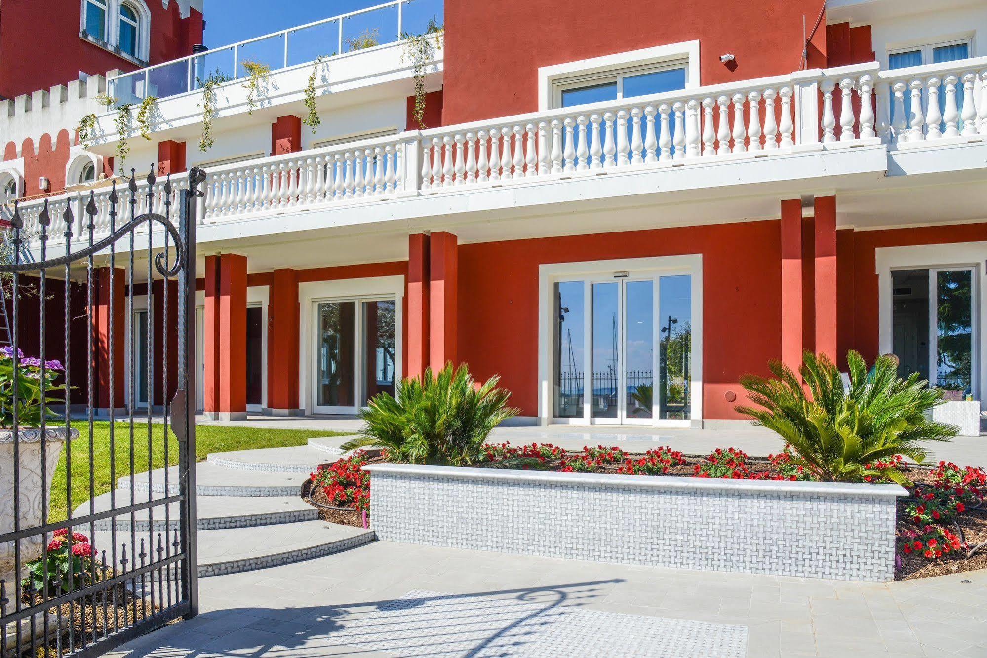 Villa Garuti Village Padenghe sul Garda Exterior photo