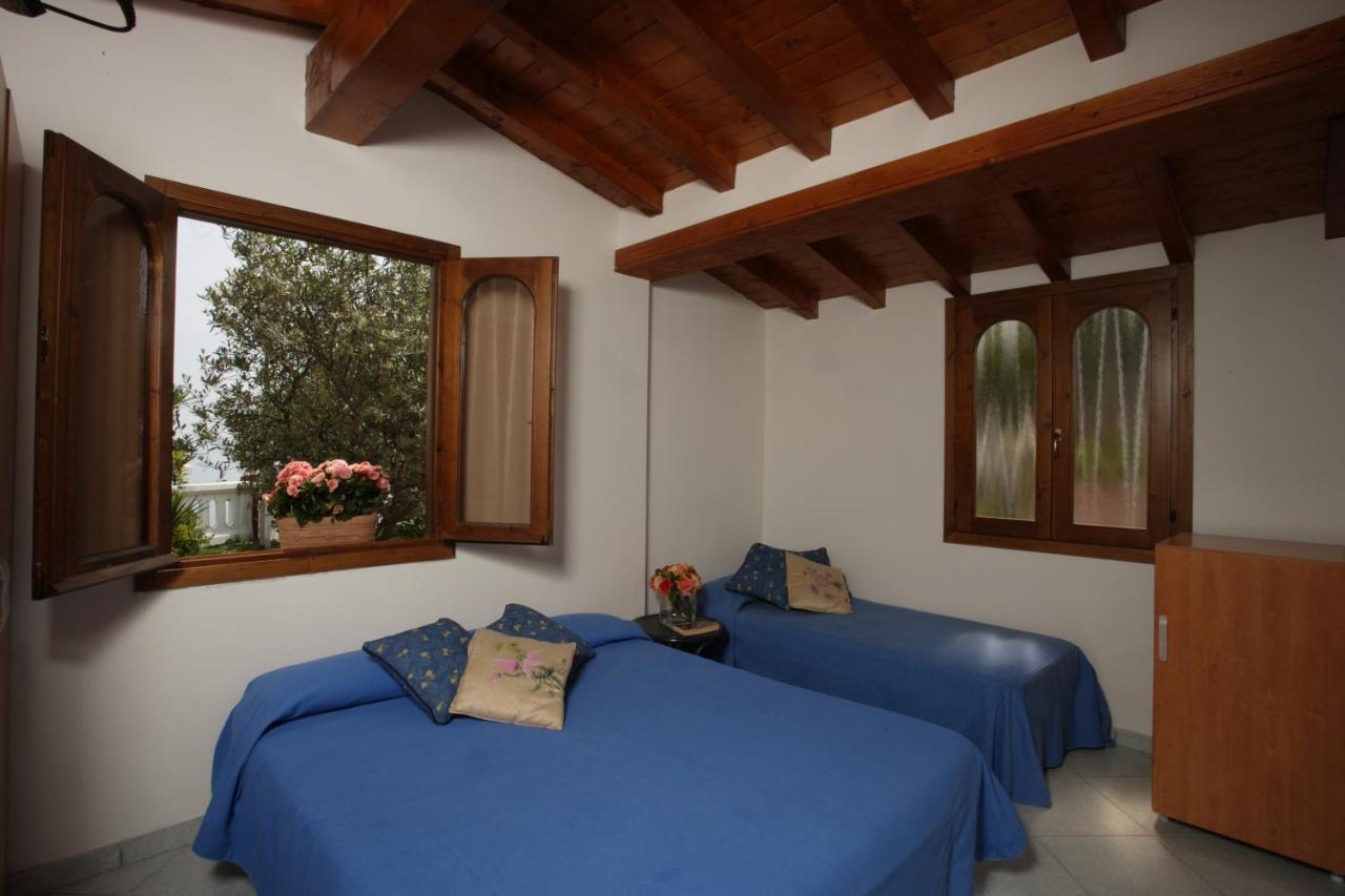 Villa Garuti Village Padenghe sul Garda Room photo